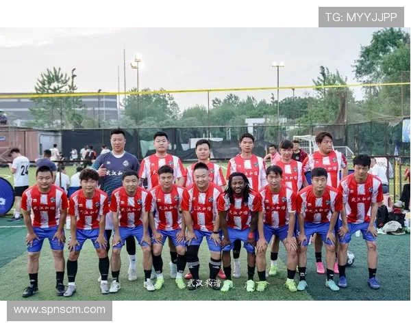 武汉足球队的战术节奏解析与球队发展探讨 武汉足球队的战术节奏解析与球队发展探讨