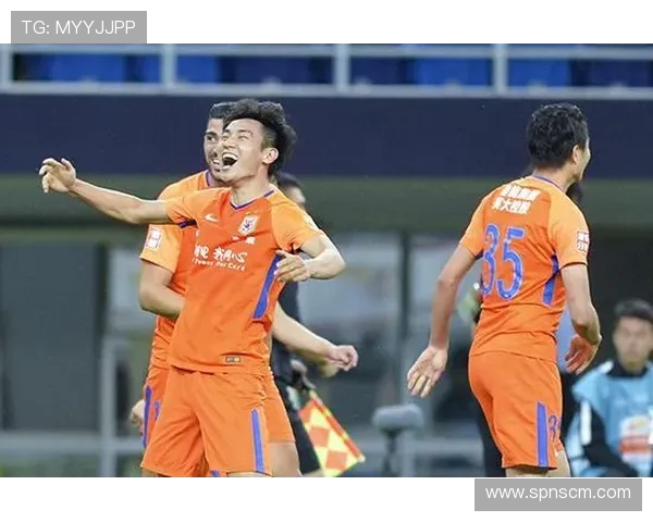 回顾2001年天津泰达与山东鲁能的经典对决与历史意义